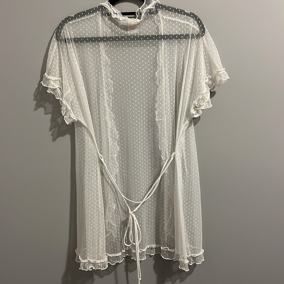 “IN BLOOM” SHEER ROBE (M) - Picture 6 of 9